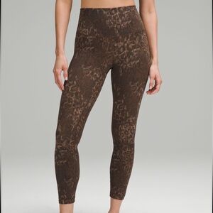 Lululemon high rise pant 25” LEOPARD 🐆🖤